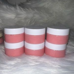 Homemade whipped body butter